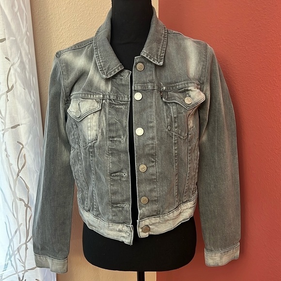 Levi's Jackets & Blazers - Levis Original Tucker Style Jean Jacket